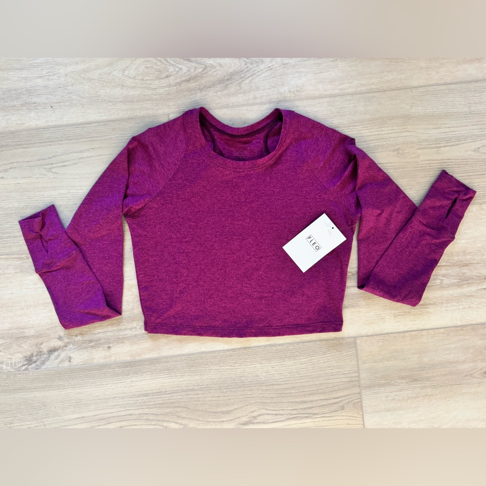 Fleo Women’s Foundation Crop Long Sleeve